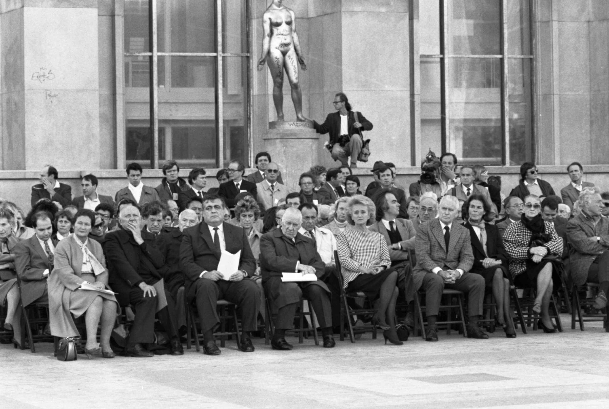 11.reconnaissance de nombreuses personnalités assistent à cette première journée mondiale du refus de la misère © richard bruston centre joseph wresinski 0464 010 088 028